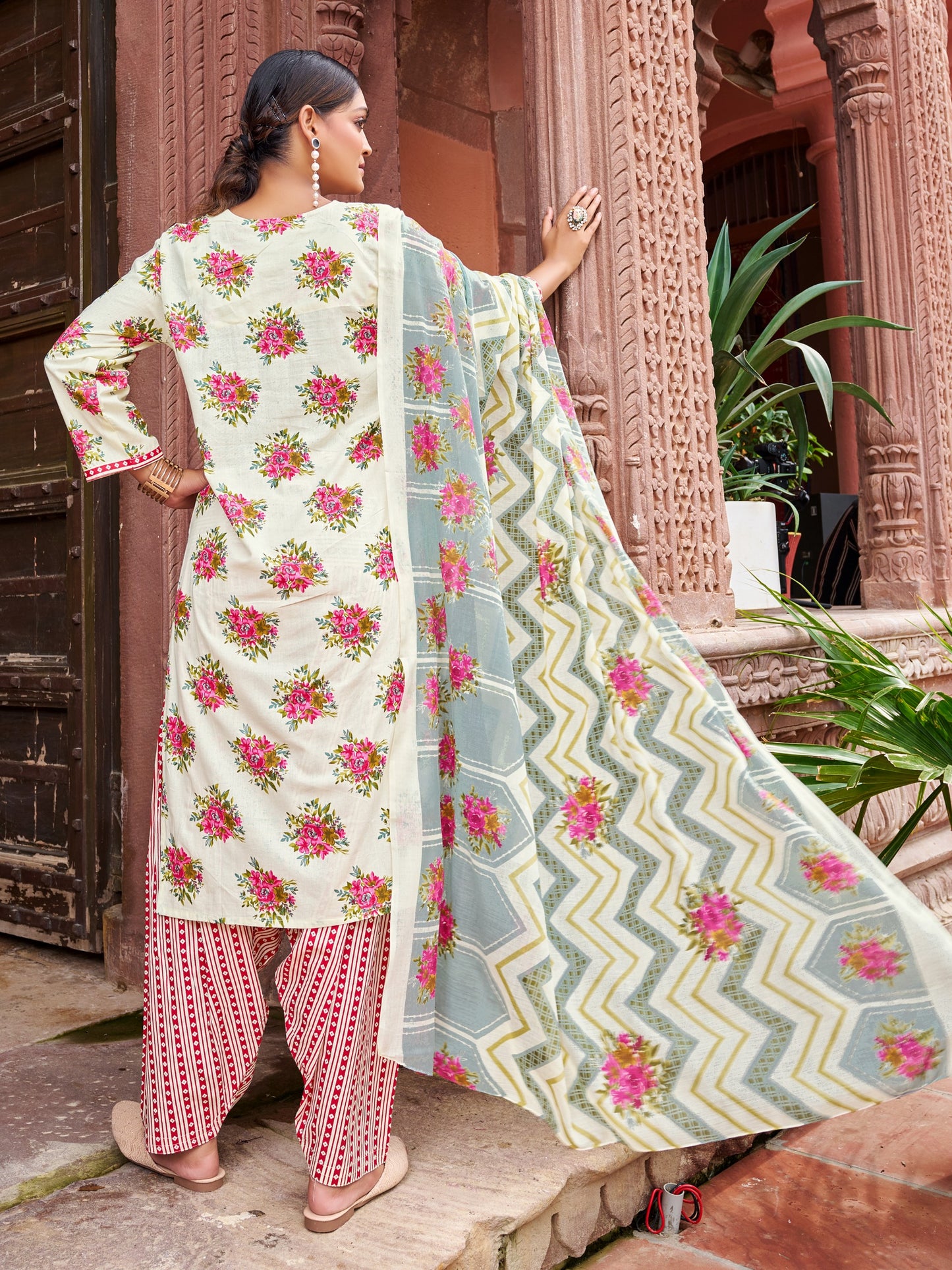 100% Cotton Latest Kurti Design Kurta Set for Women – Comfortable, Stylish & Breathable Ethnic Wear - Aqsa Cotton Kurta Set