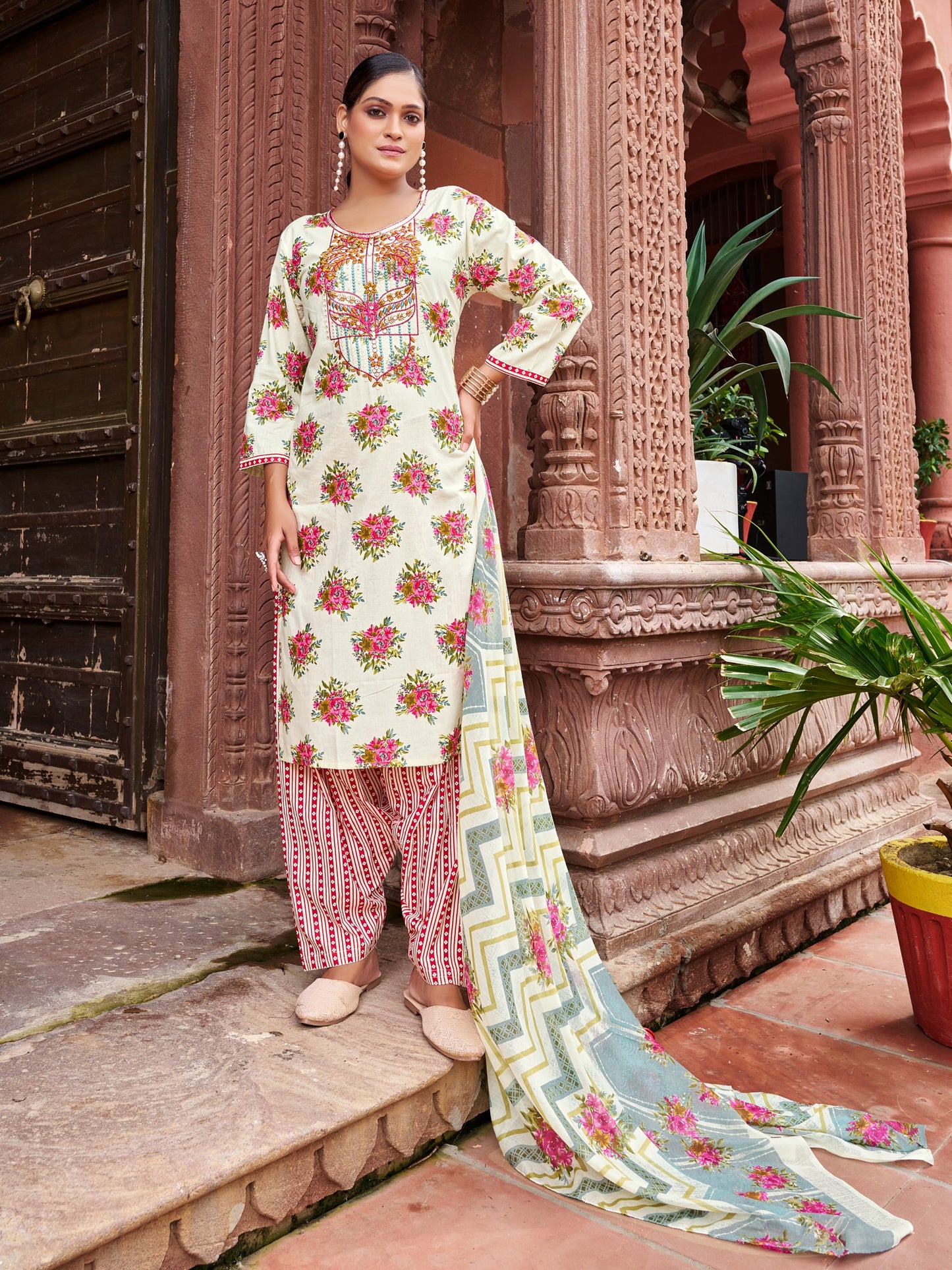 100% Cotton Latest Kurti Design Kurta Set for Women – Comfortable, Stylish & Breathable Ethnic Wear - Aqsa Cotton Kurta Set