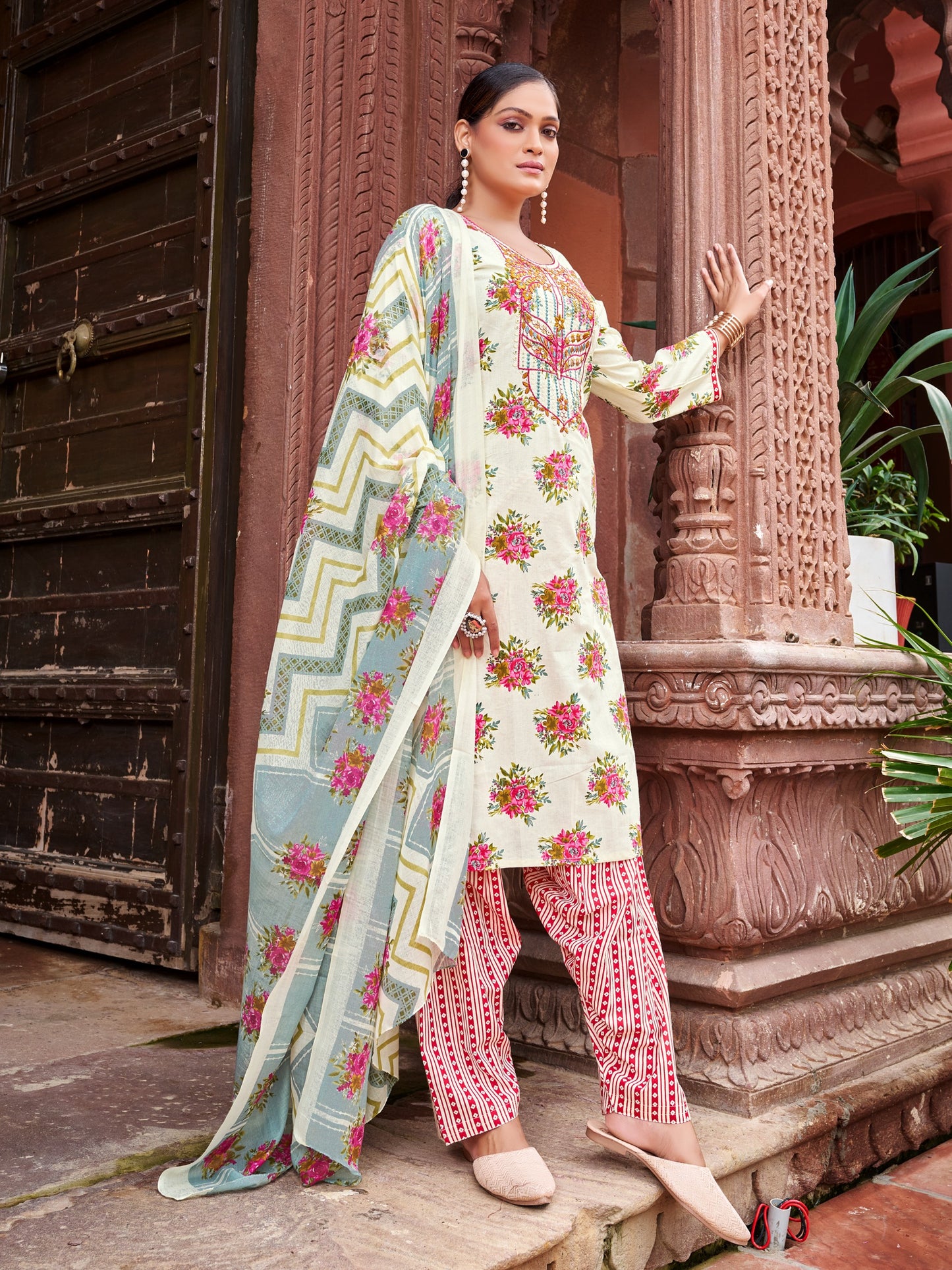 100% Cotton Latest Kurti Design Kurta Set for Women – Comfortable, Stylish & Breathable Ethnic Wear - Aqsa Cotton Kurta Set